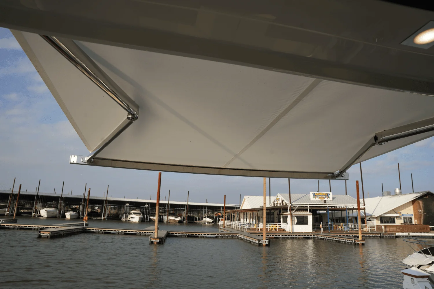 2025 Cruisers Yachts 42 Cantius Image Thumbnail #11