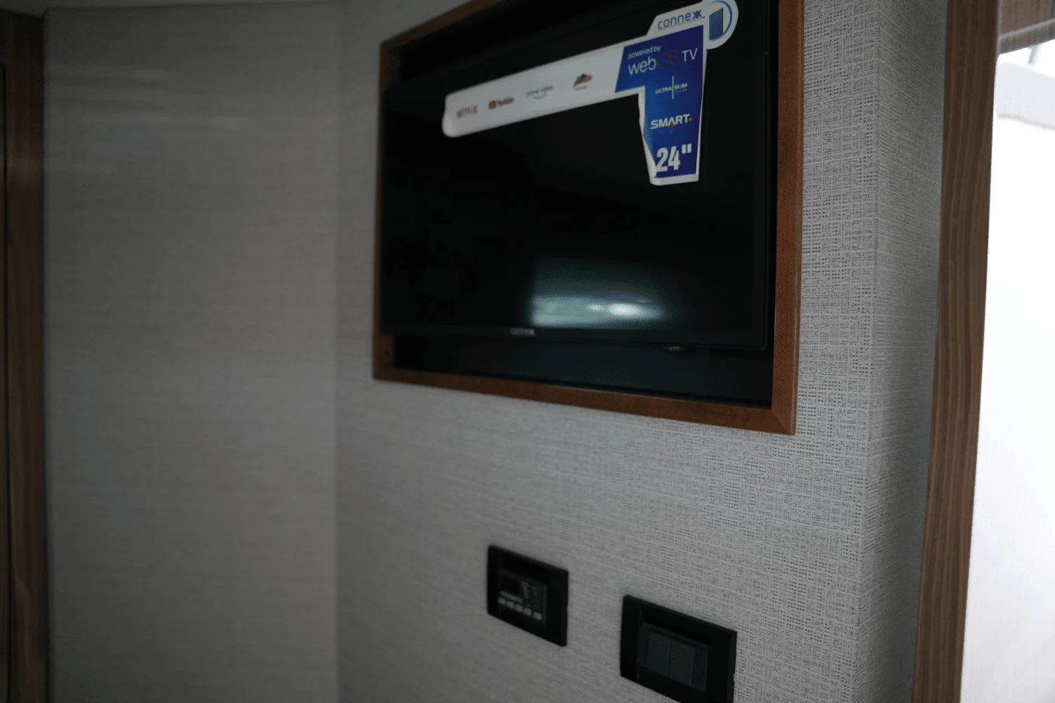 2025 Cruisers Yachts 42 Cantius Image Thumbnail #53