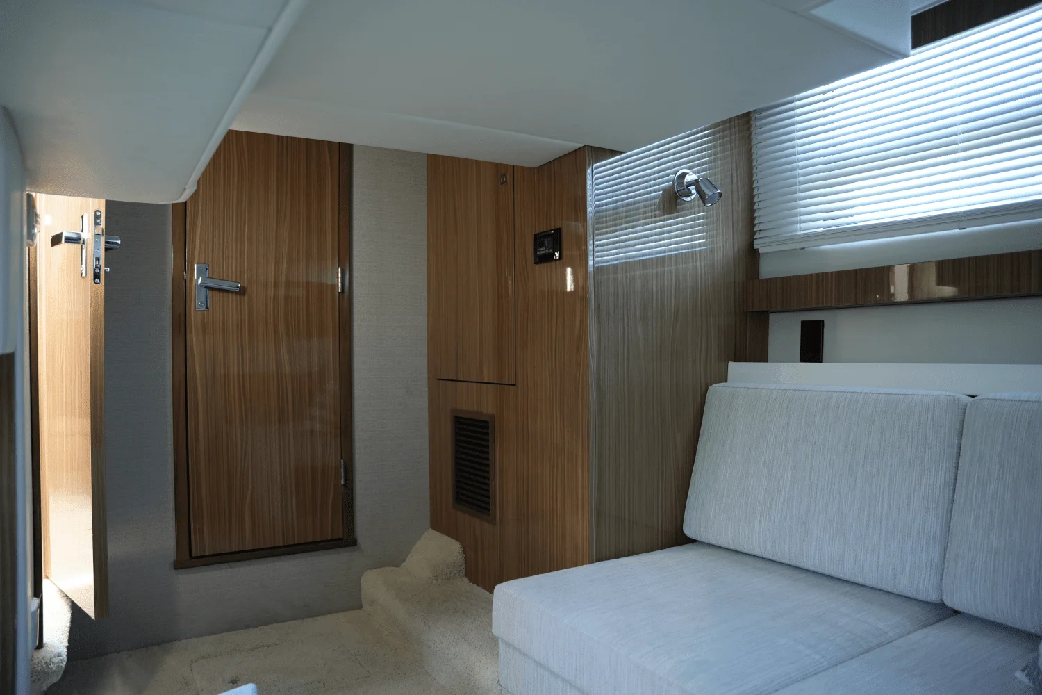 2025 Cruisers Yachts 42 Cantius Image Thumbnail #46