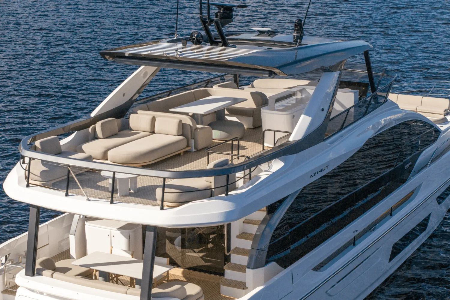 2026 Azimut Fly 72 Image Thumbnail #3