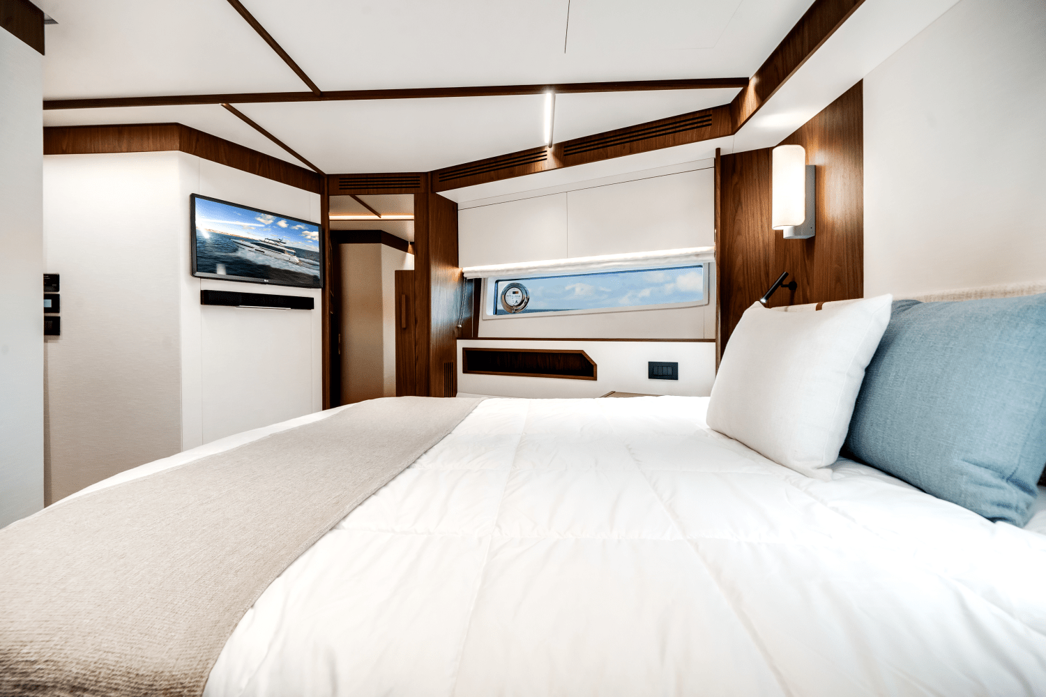 2026 Azimut AZ72-FLY Image Thumbnail #20
