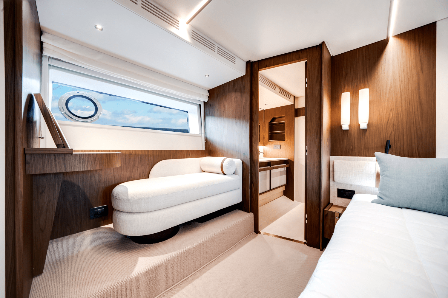 2026 Azimut AZ72-FLY Image Thumbnail #33