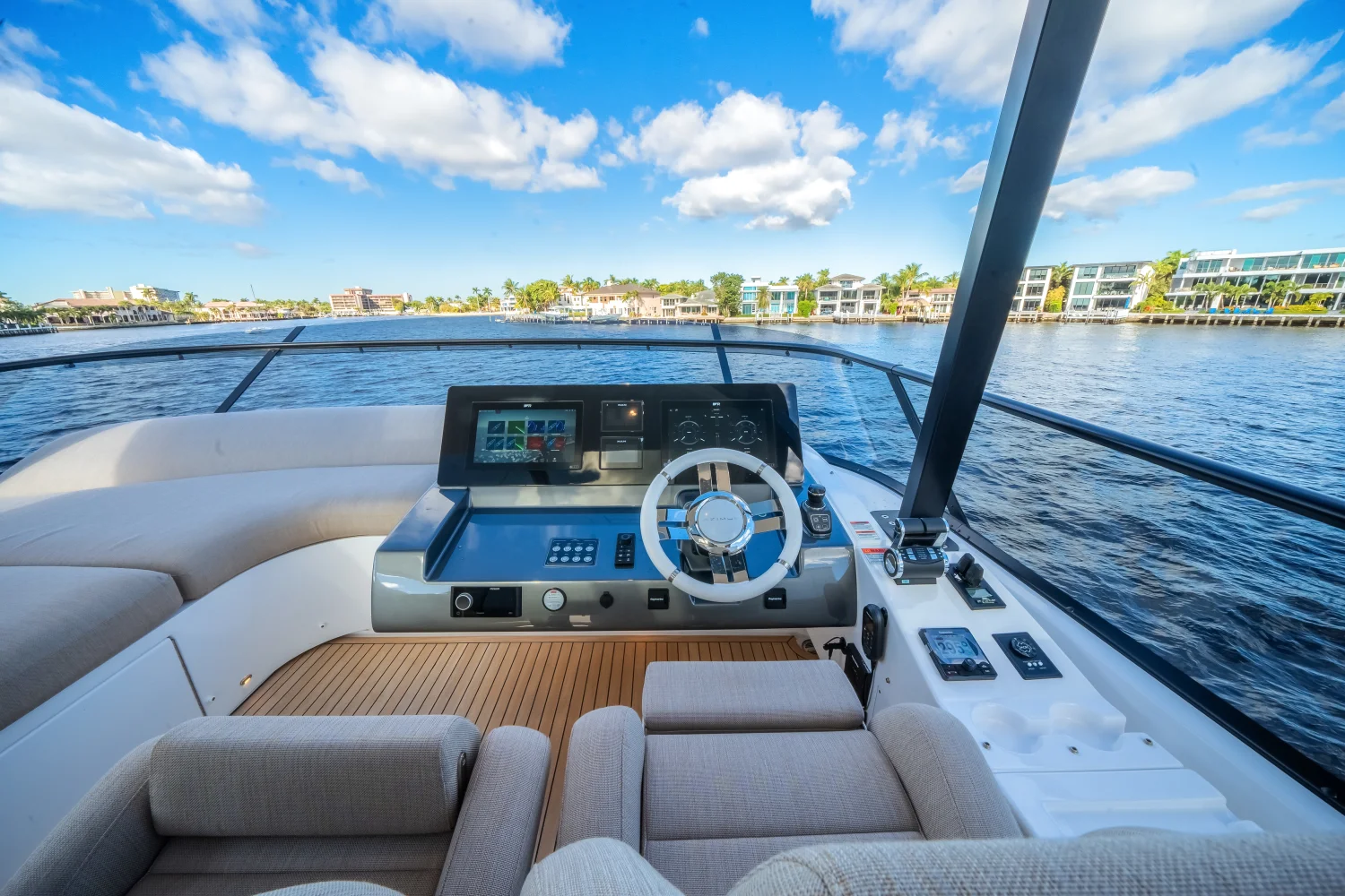 2026 Azimut
                                                             Fly 72 Image Thumbnail #81