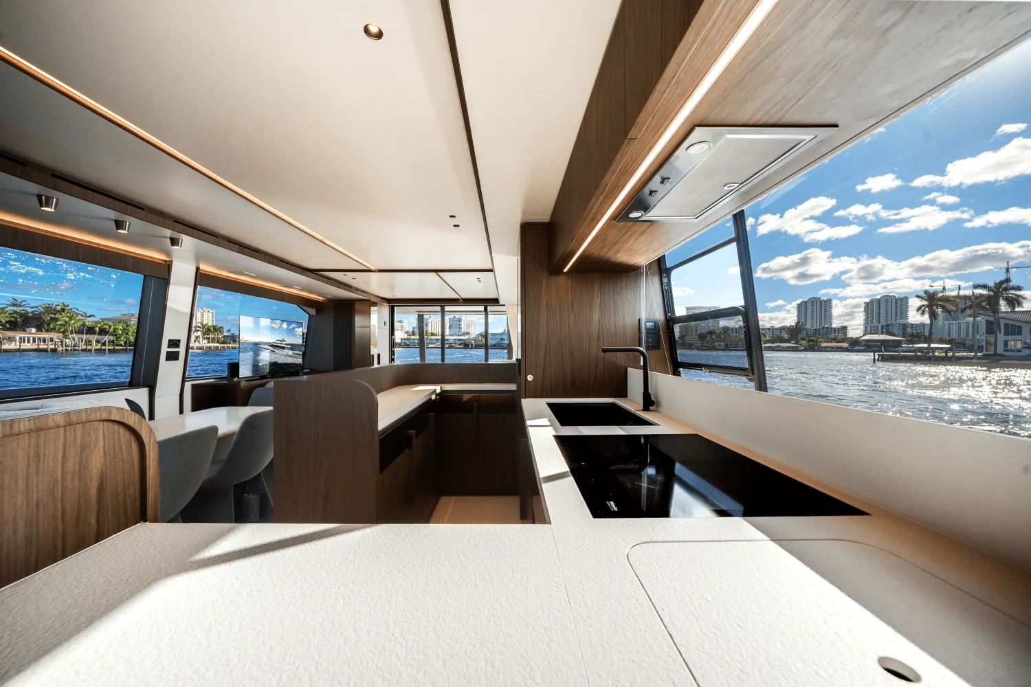 2026 Azimut
                                                             Fly 72 Image Thumbnail #55