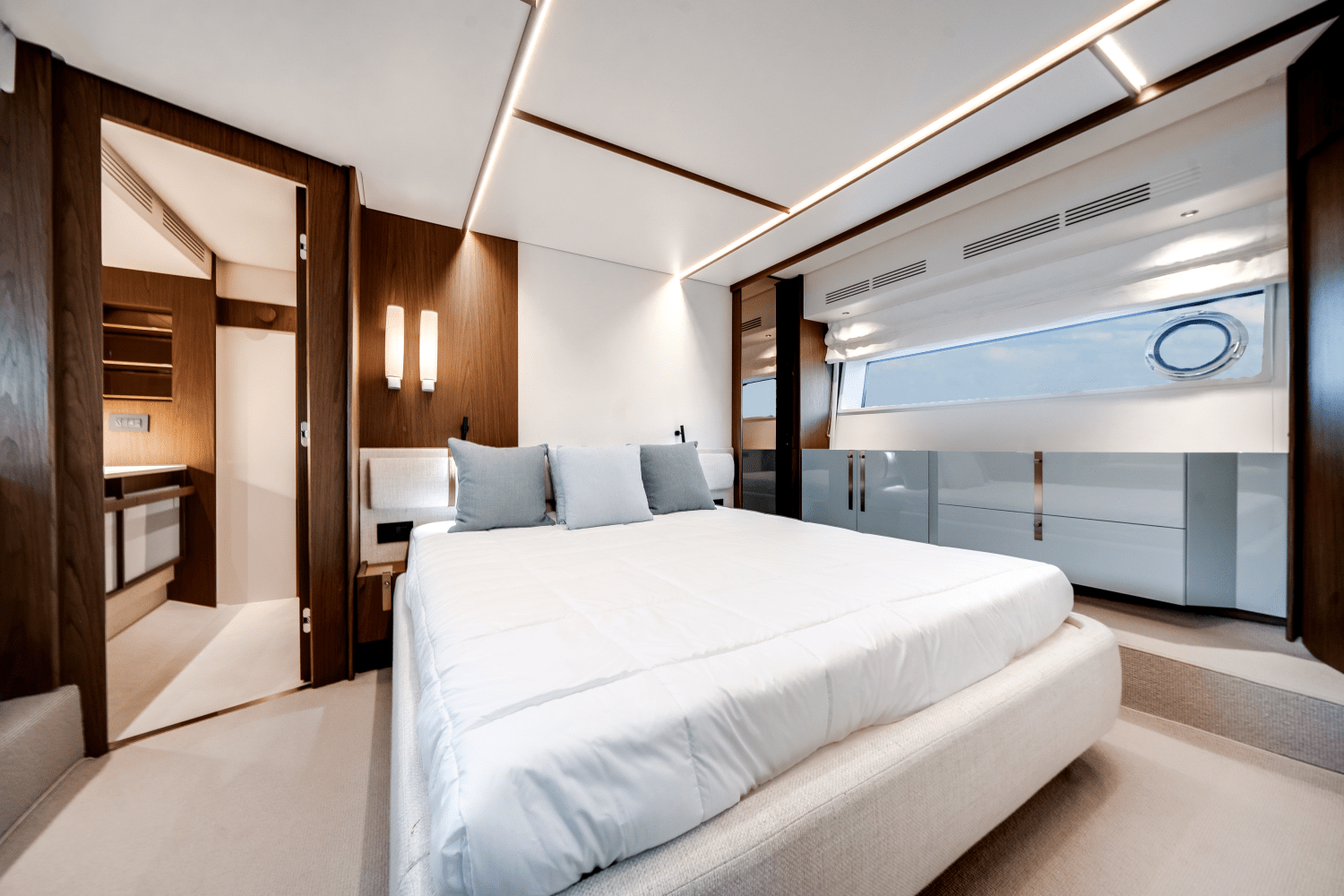 2026 Azimut Fly 72 Image Thumbnail #30