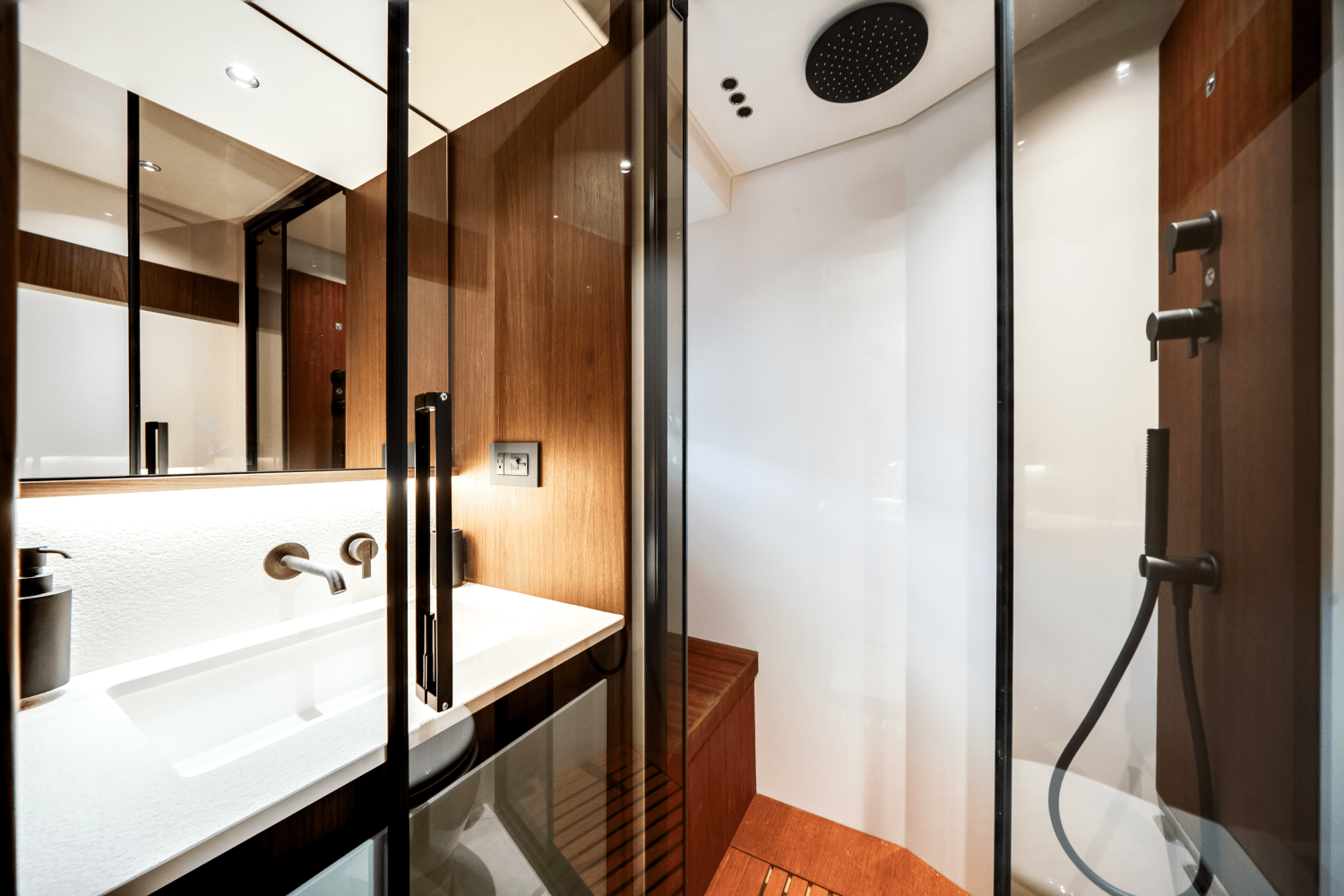 2026 Azimut Fly 72 Image Thumbnail #29