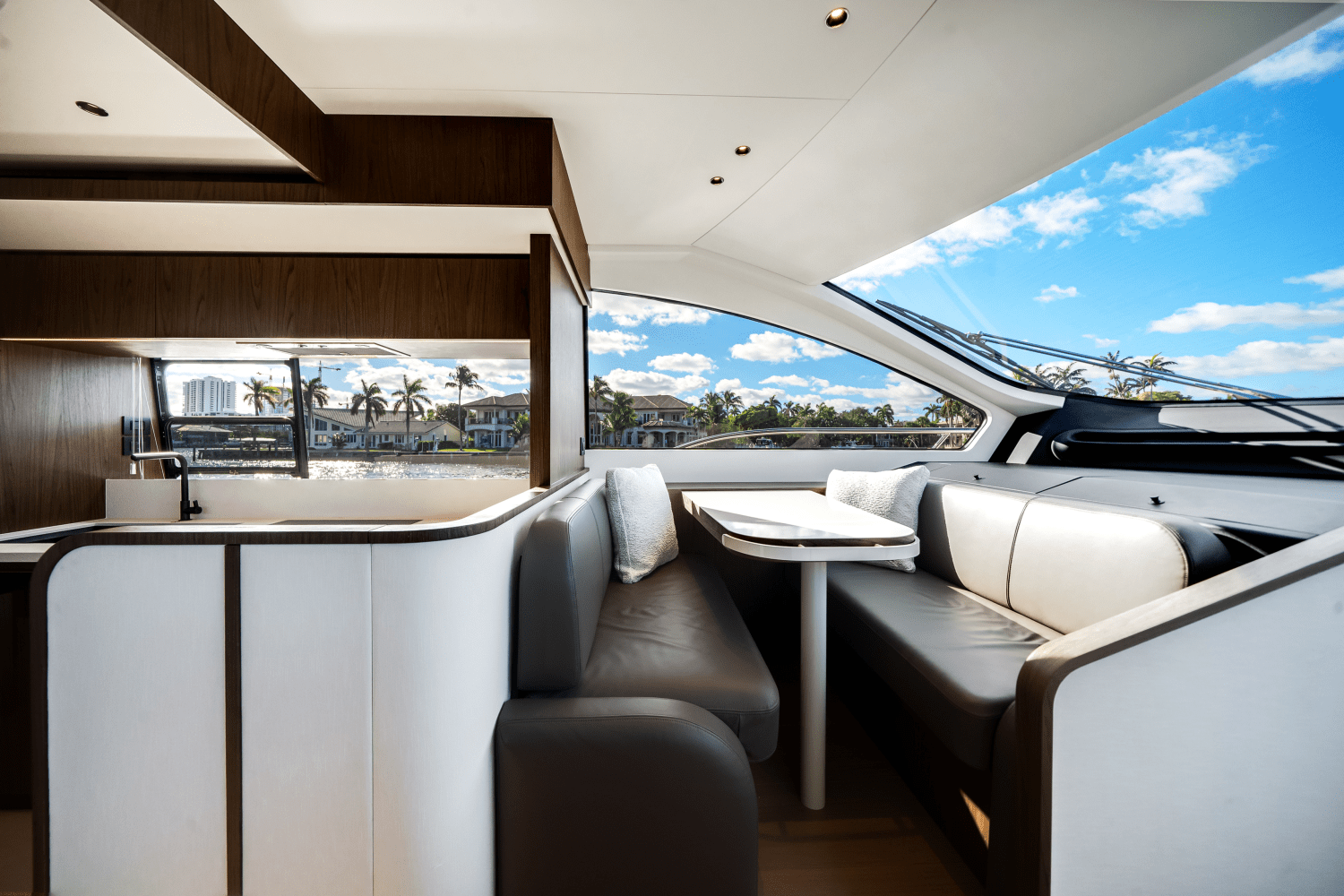 2026 Azimut Fly 72 Image Thumbnail #56