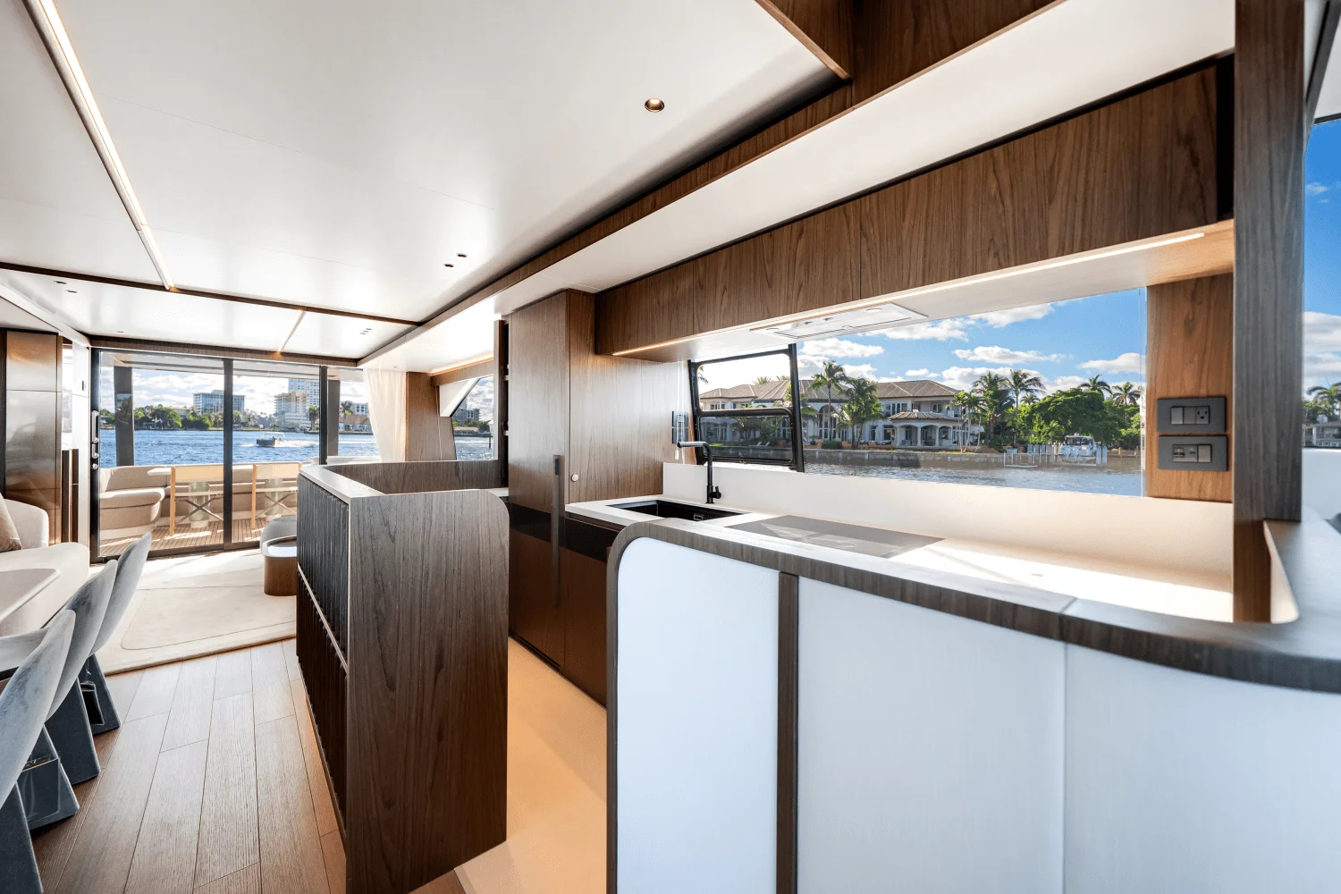 2026 Azimut
                                                             Fly 72 Image Thumbnail #50