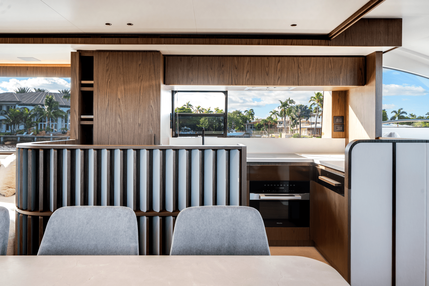 2026 Azimut Fly 72 Image Thumbnail #51