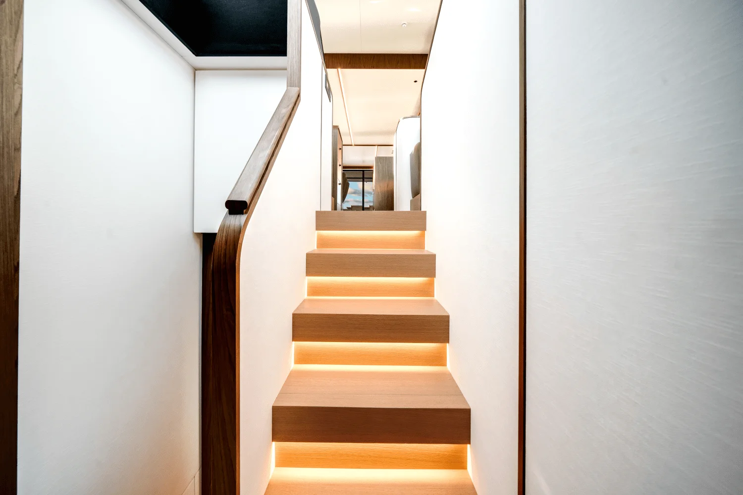 2026 Azimut Fly 72 Image Thumbnail #43