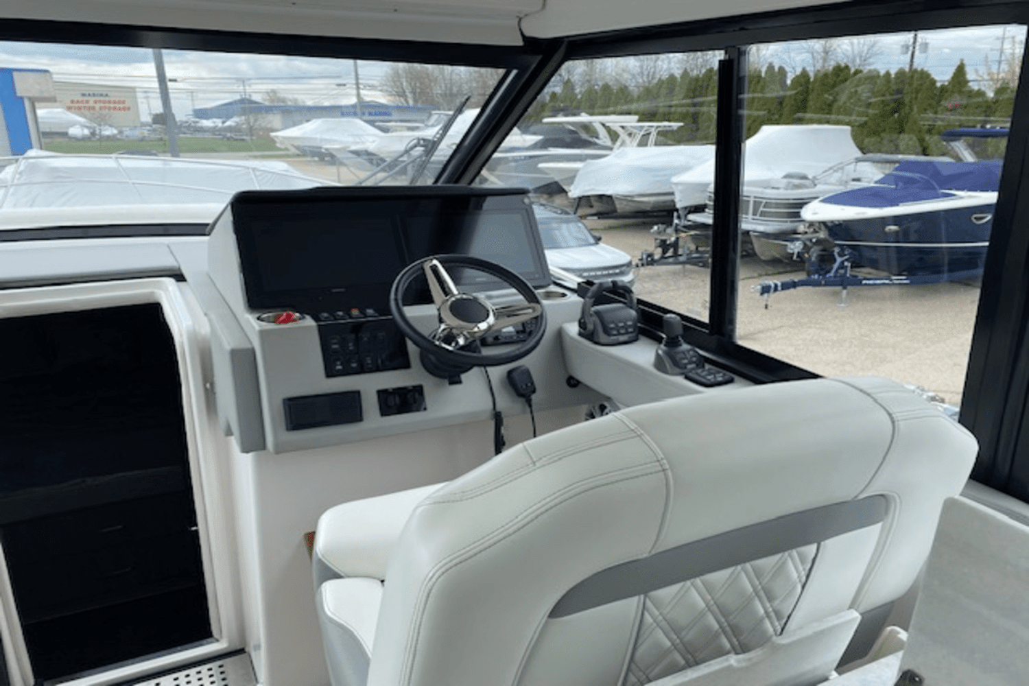 2022 Regal
                                                             36 GRANDE COUPE Image Thumbnail #25