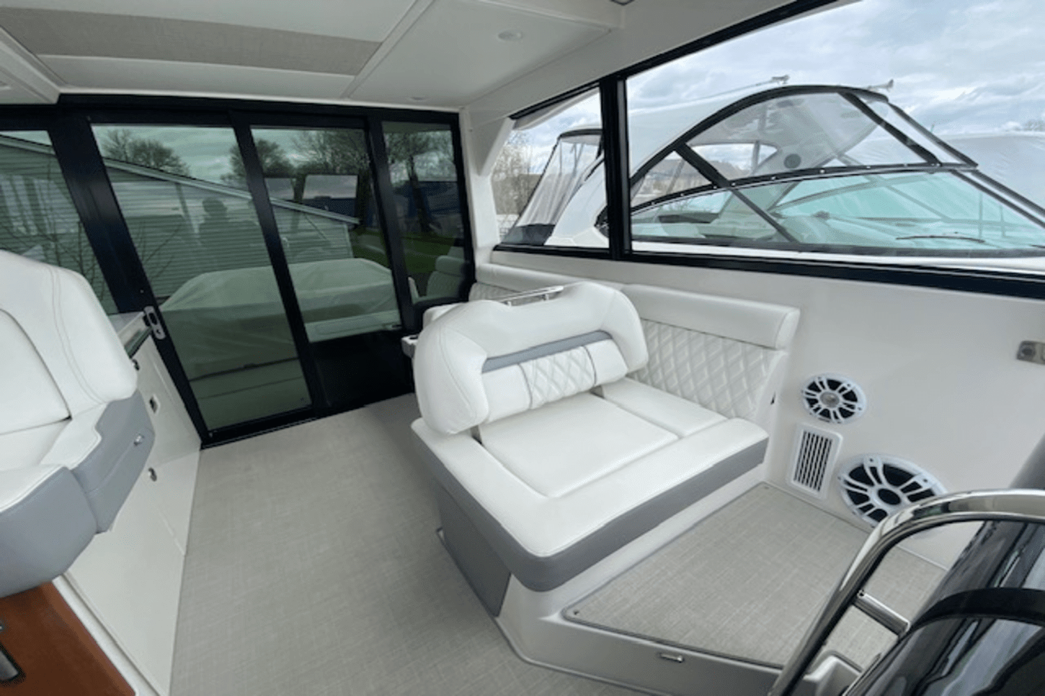2022 Regal
                                                             36 GRANDE COUPE Image Thumbnail #14
