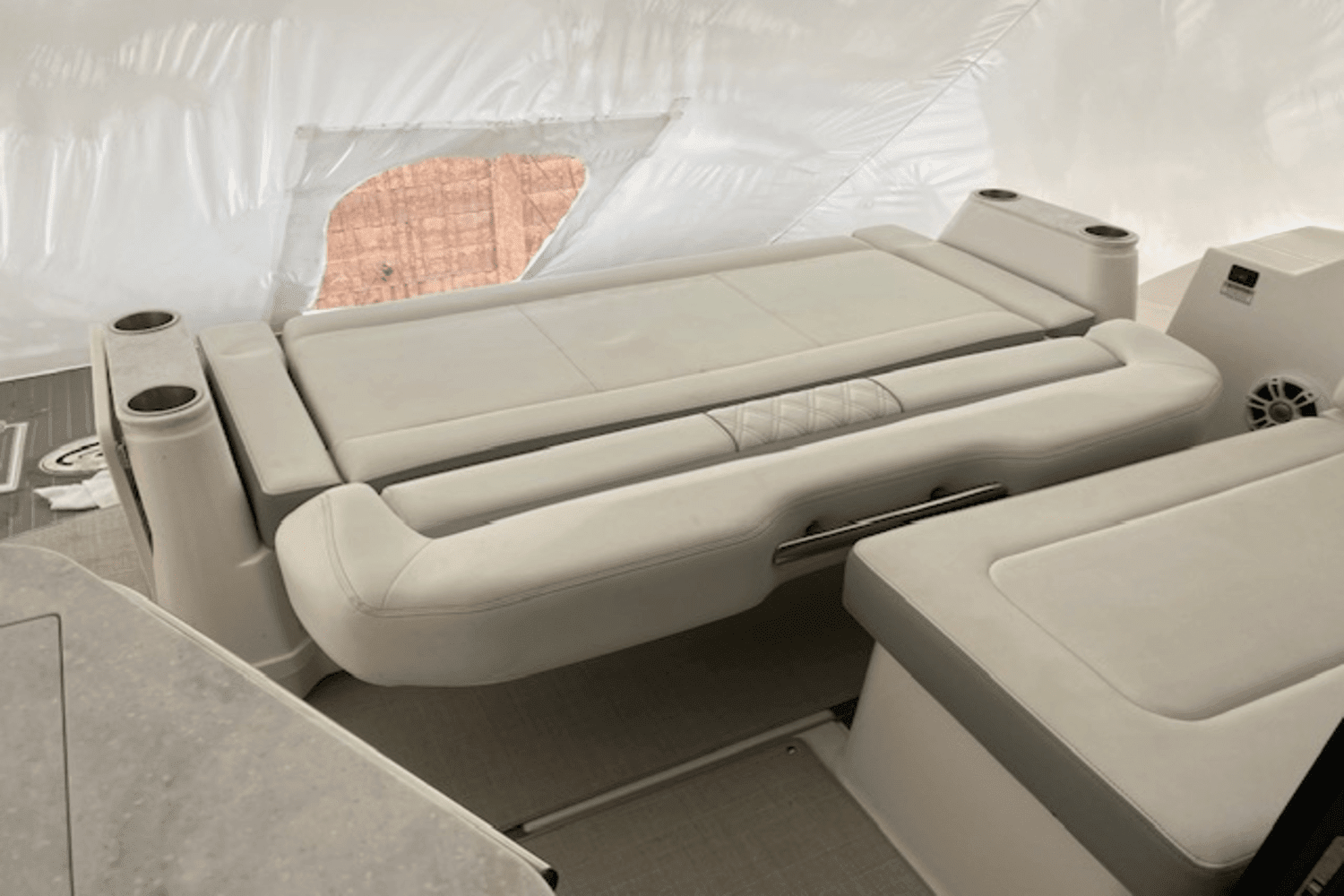 2022 Regal
                                                             36 GRANDE COUPE Image Thumbnail #9