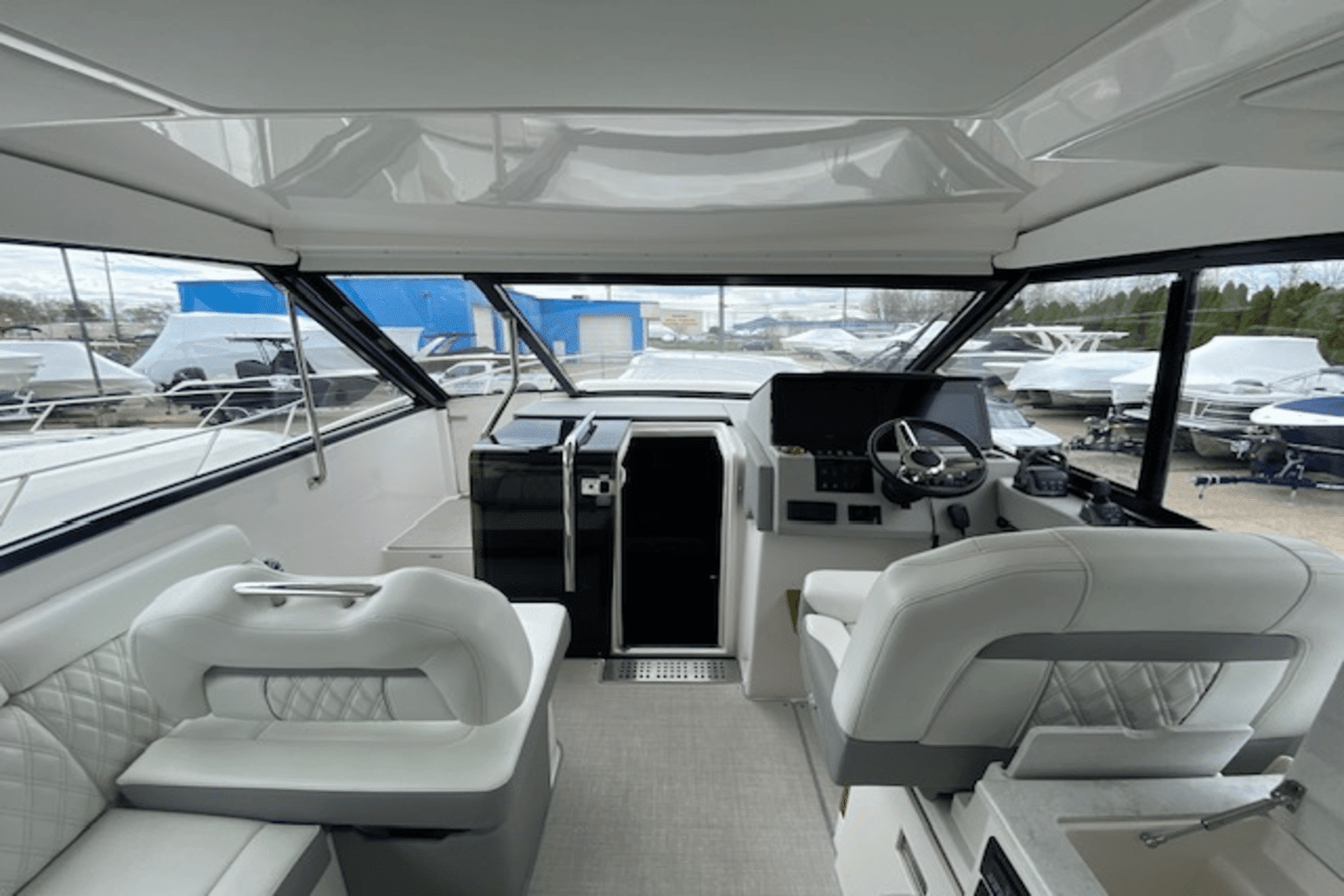 2022 Regal
                                                             36 GRANDE COUPE Image Thumbnail #24
