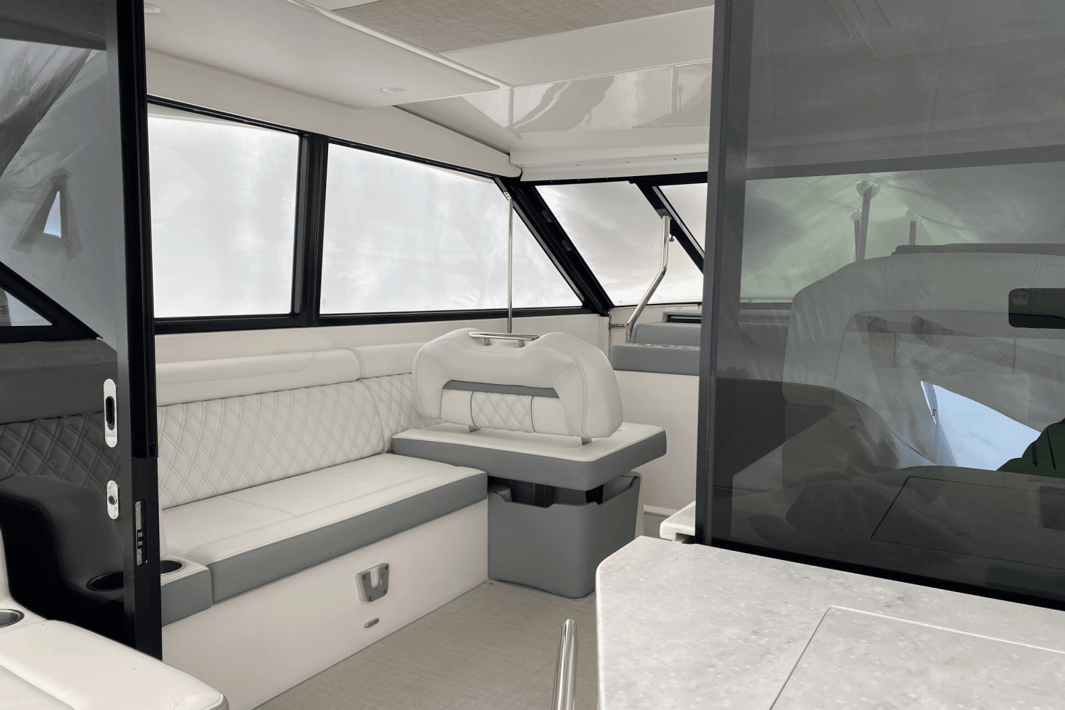 2022 Regal
                                                             36 GRANDE COUPE Image Thumbnail #11