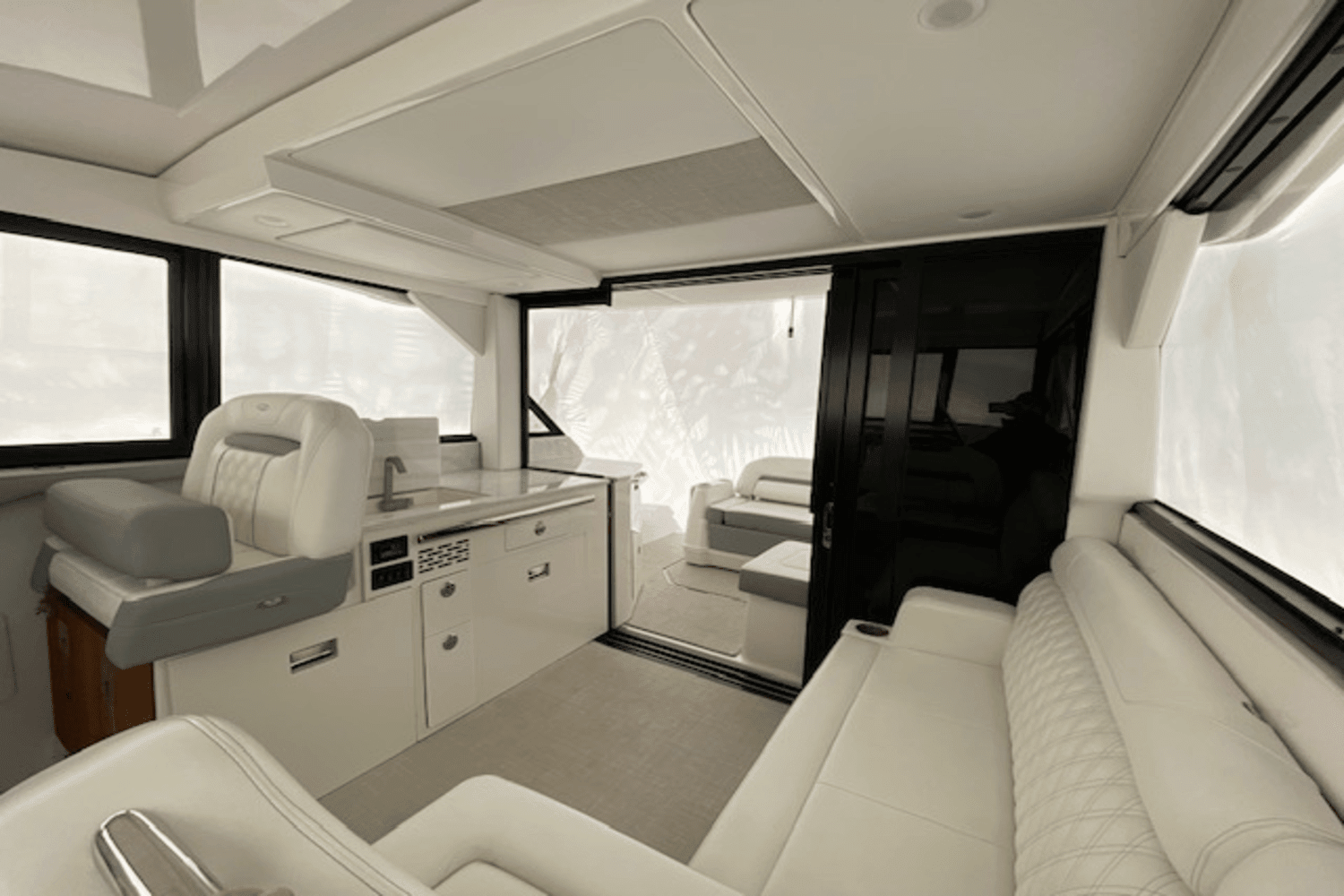 2022 Regal
                                                             36 GRANDE COUPE Image Thumbnail #17