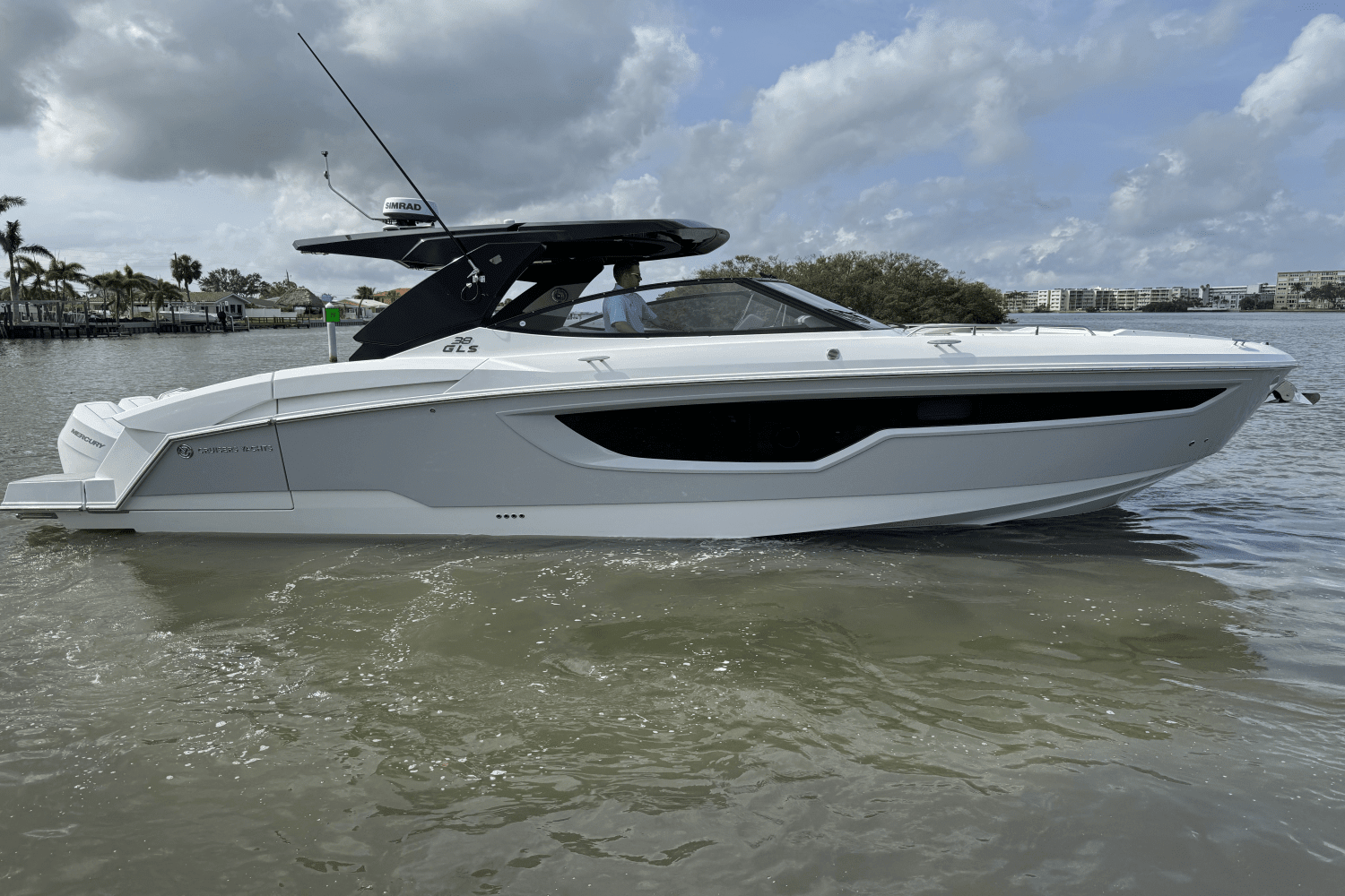 2025 Cruisers Yachts 38 GLS Outboard Image Thumbnail #2