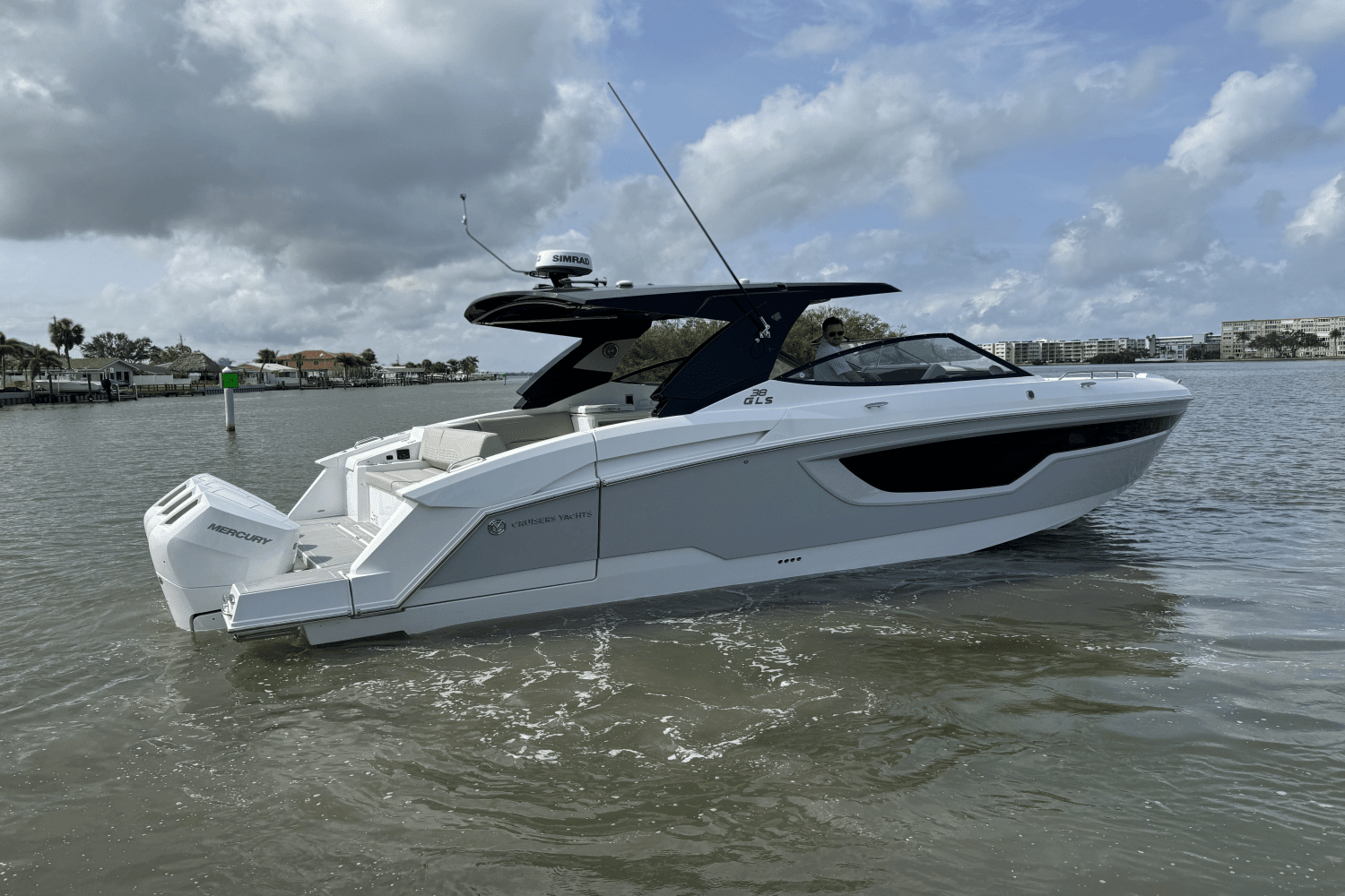 2025 Cruisers Yachts 38 GLS Outboard Image Thumbnail #3