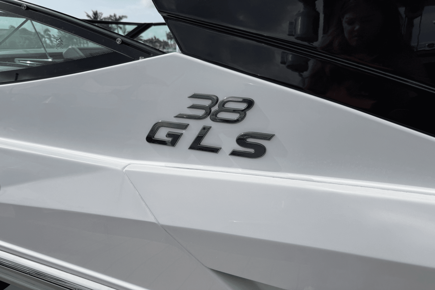 2025 Cruisers Yachts 38 GLS Outboard Image Thumbnail #42