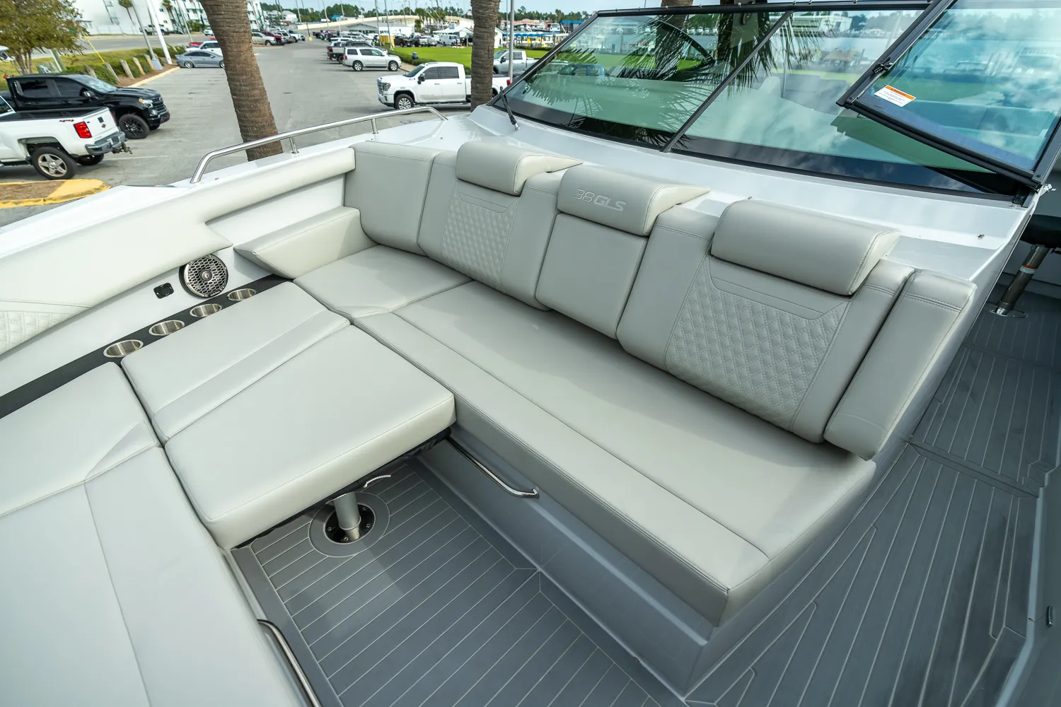 2025 Cruisers Yachts 38 GLS Outboard Image Thumbnail #11