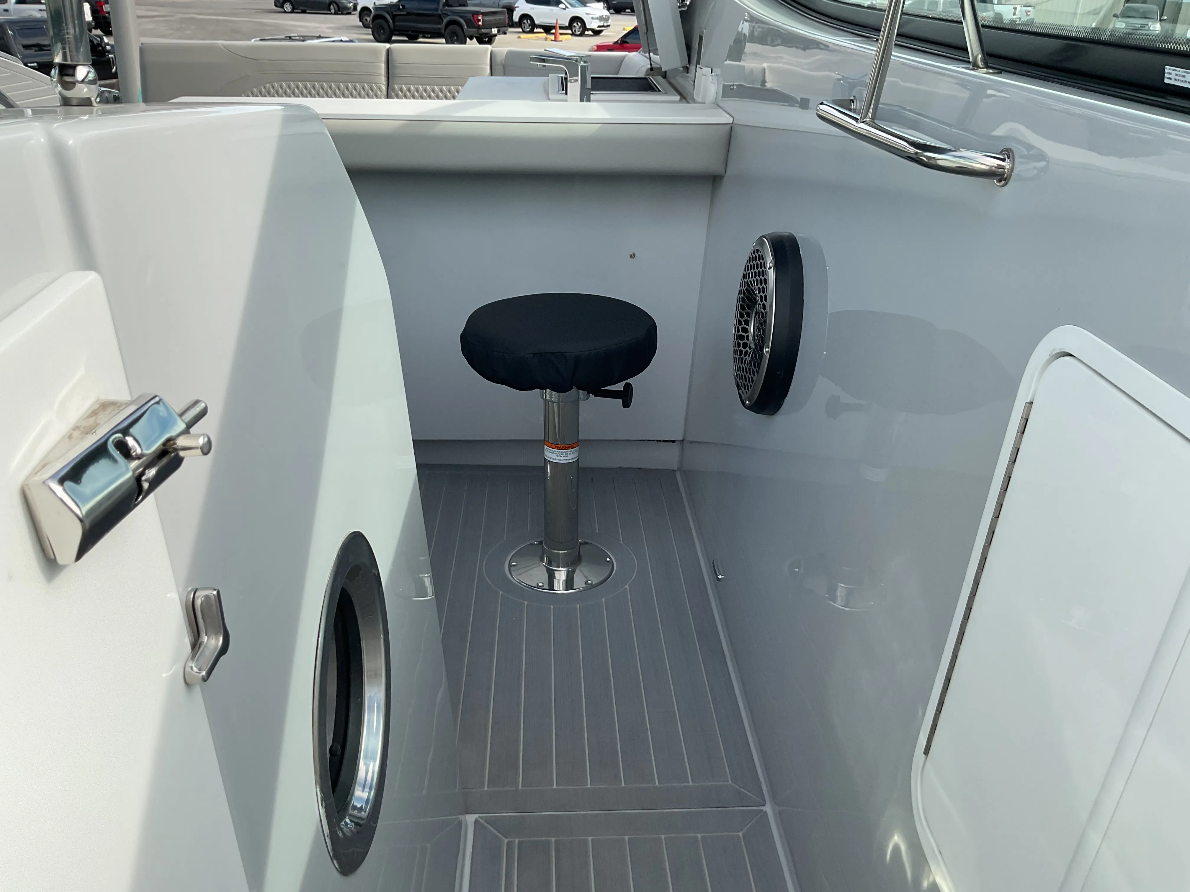 2025 Cruisers Yachts 38 GLS Outboard Image Thumbnail #22