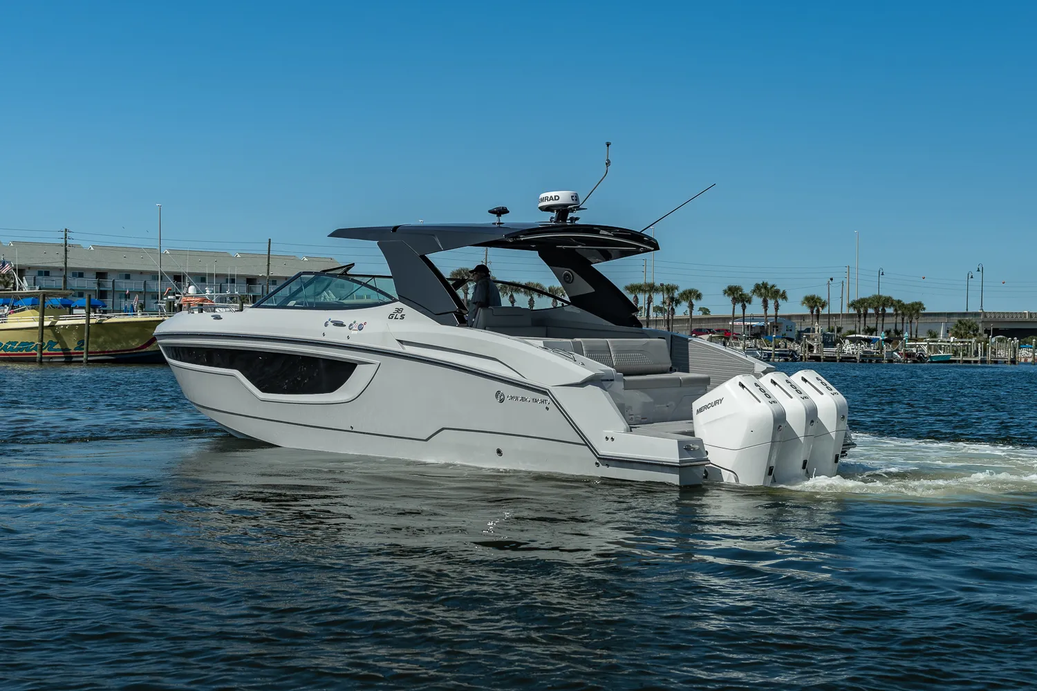 2025 Cruisers Yachts 38 GLS Outboard Image Thumbnail #1