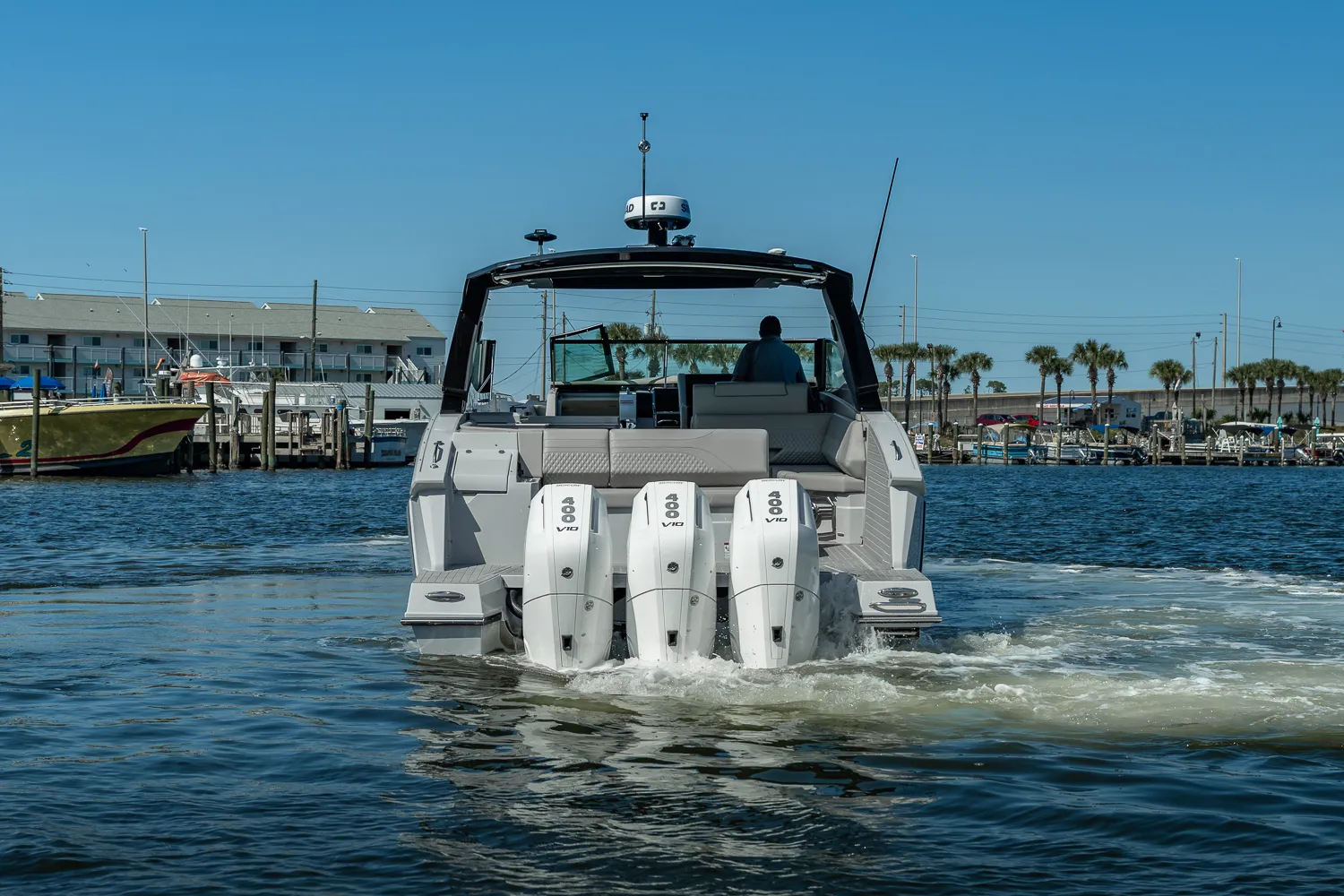 2025 Cruisers Yachts 38 GLS Outboard Image Thumbnail #2