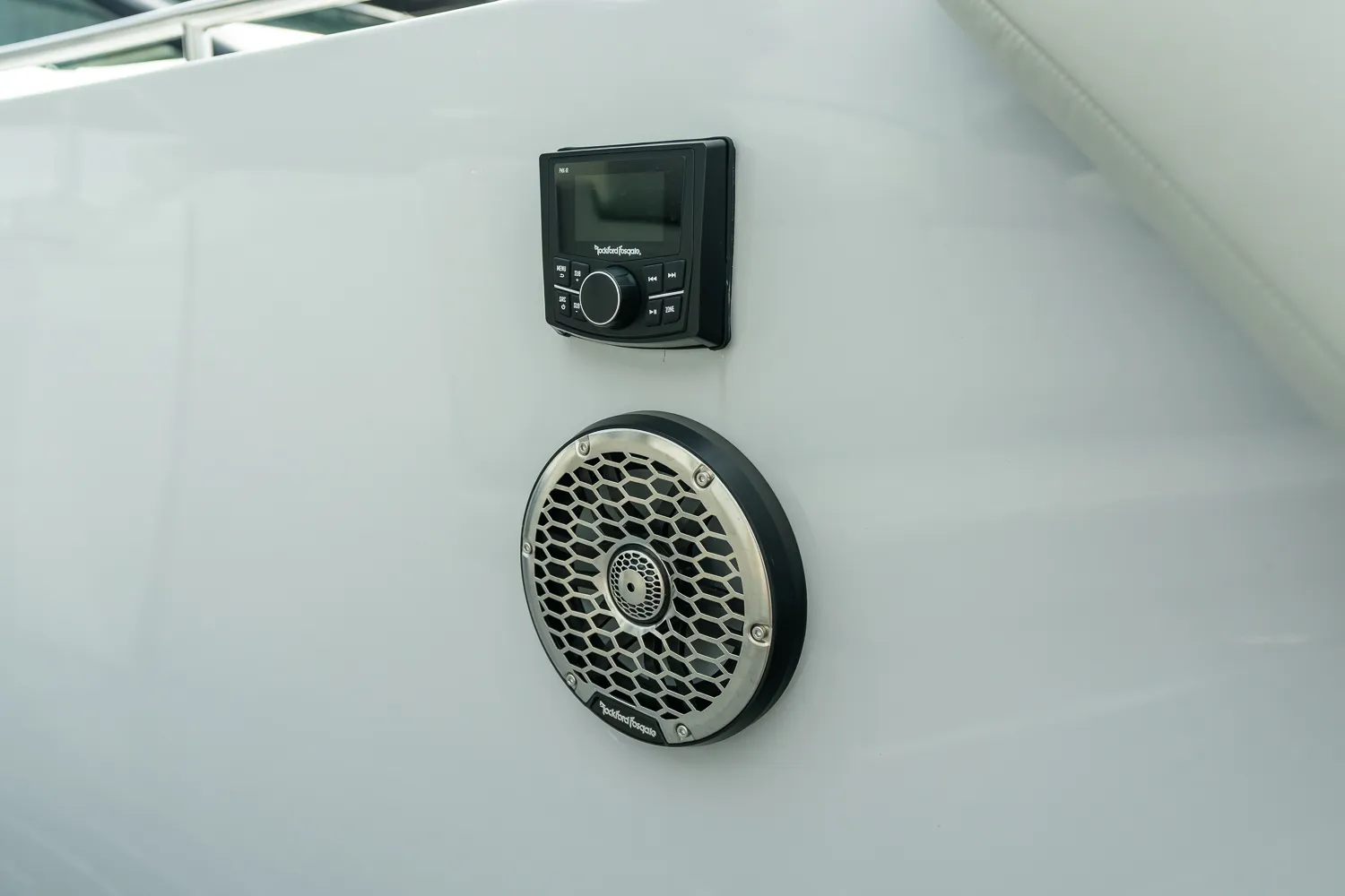 2025 Cruisers Yachts 38 GLS Outboard Image Thumbnail #15