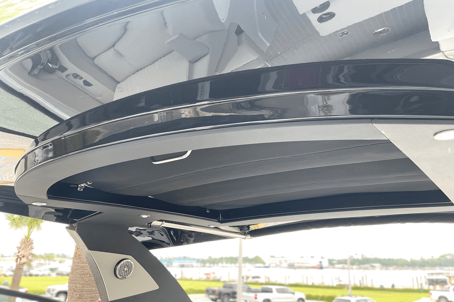 2025 Cruisers Yachts 38 GLS Outboard Image Thumbnail #34