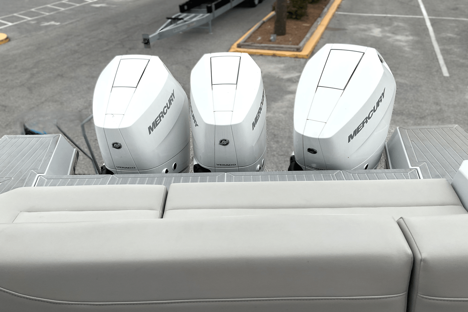 2025 Cruisers Yachts 38 GLS Outboard Image Thumbnail #5