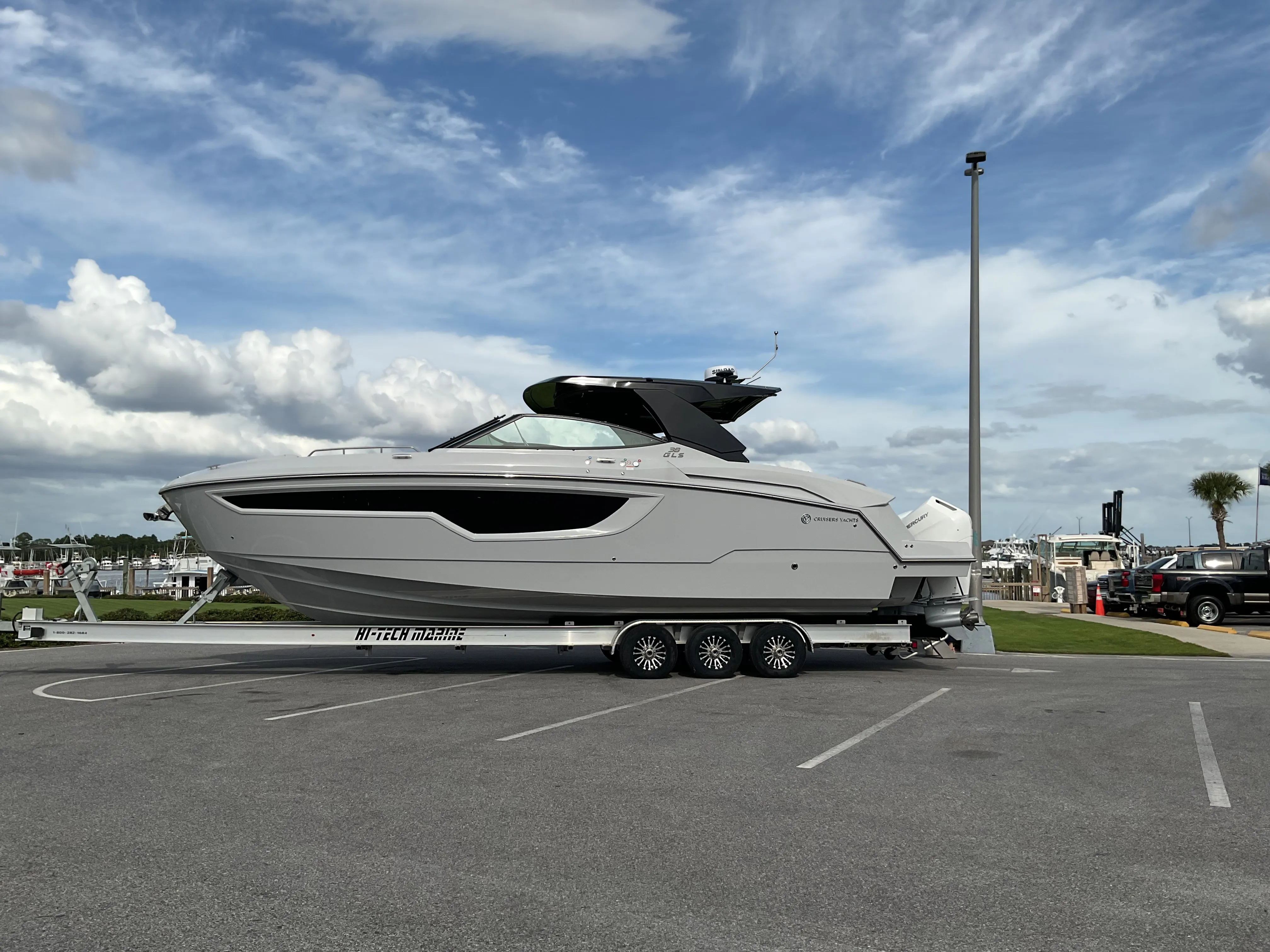2025 Cruisers Yachts 38 GLS Outboard Image Thumbnail #1