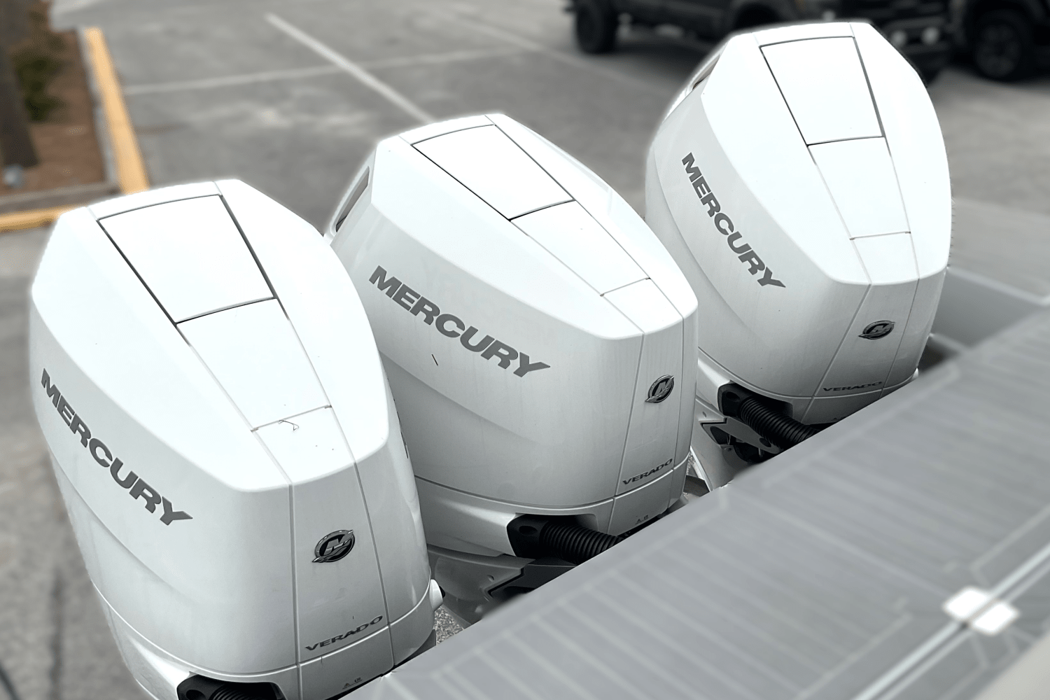 2025 Cruisers Yachts 38 GLS Outboard Image Thumbnail #4