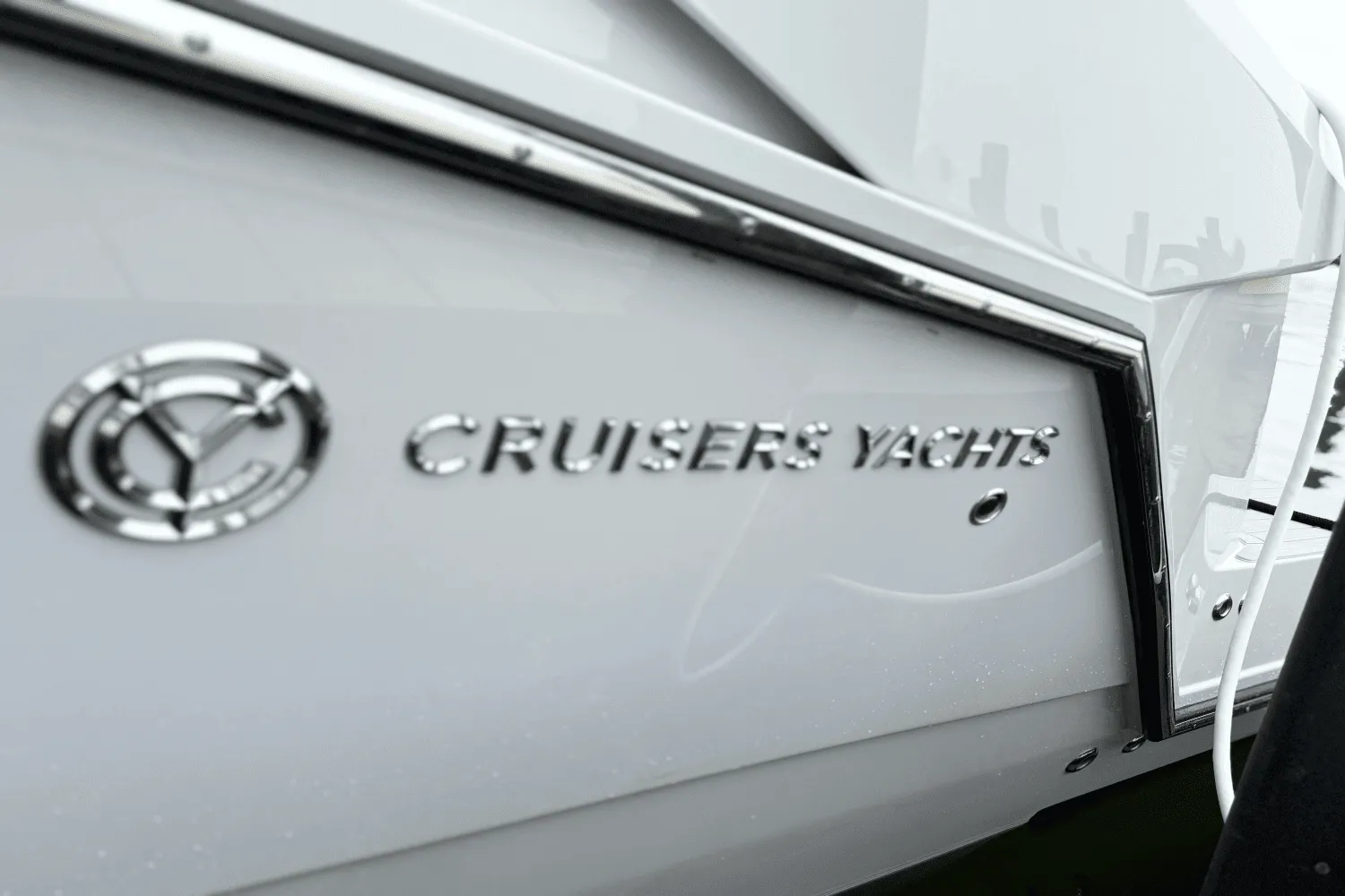 2025 Cruisers Yachts 38 GLS Outboard Image Thumbnail #7