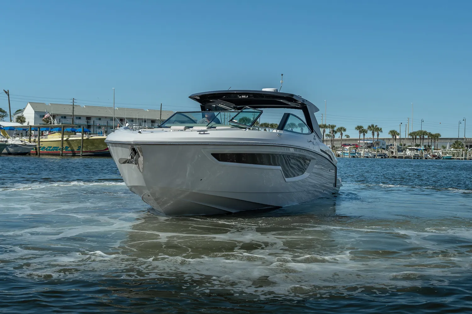 2025 Cruisers Yachts 38 GLS Outboard Image Thumbnail #7