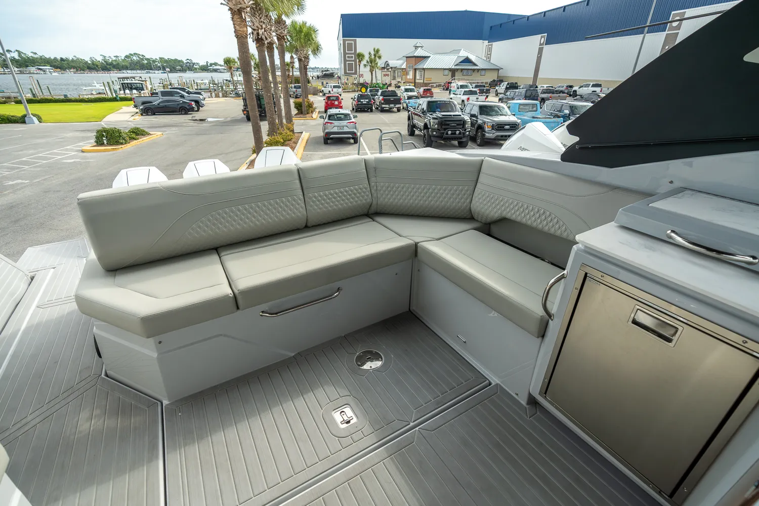 2025 Cruisers Yachts 38 GLS Outboard Image Thumbnail #39