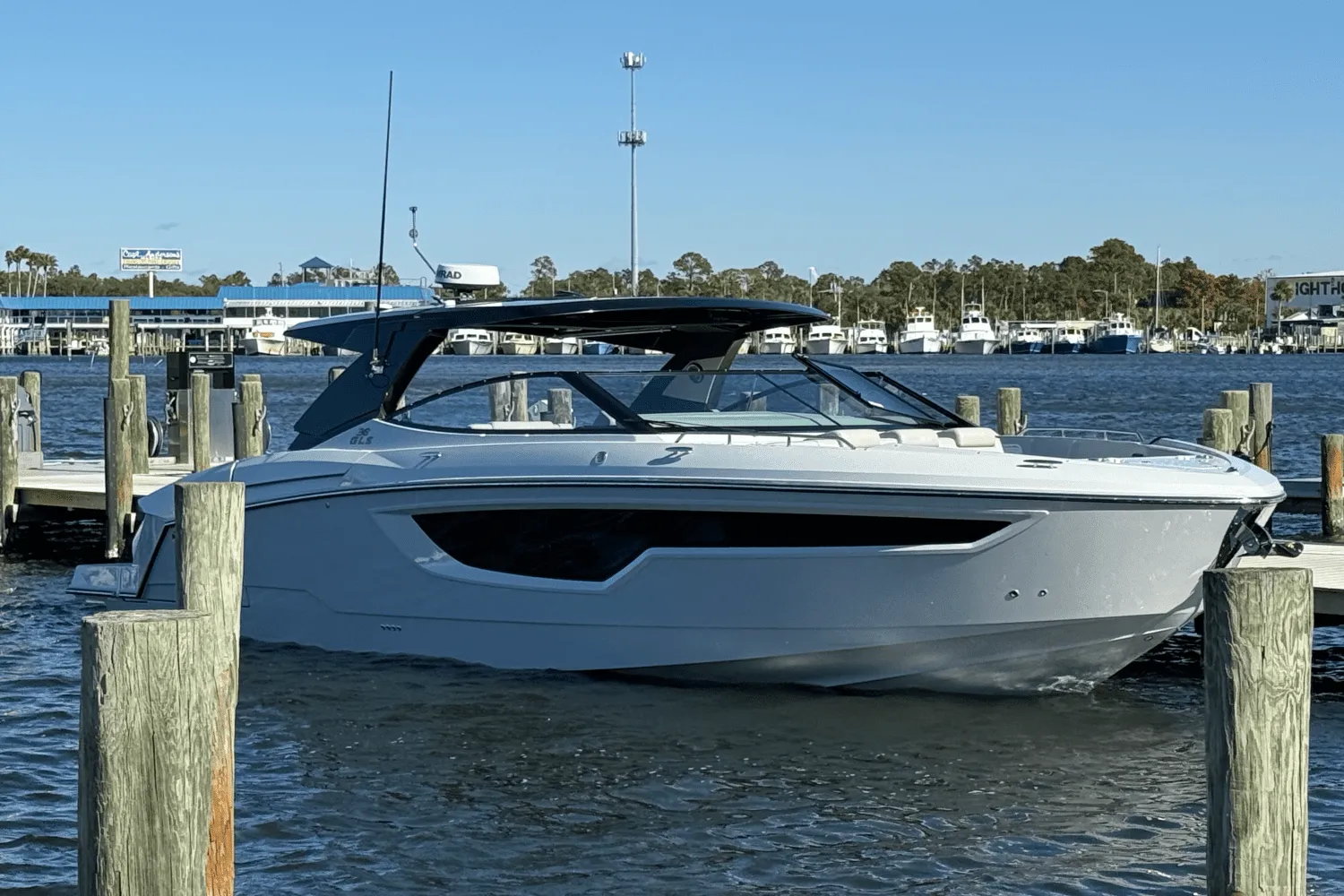 2025 Cruisers Yachts 38 GLS Outboard Image Thumbnail #0