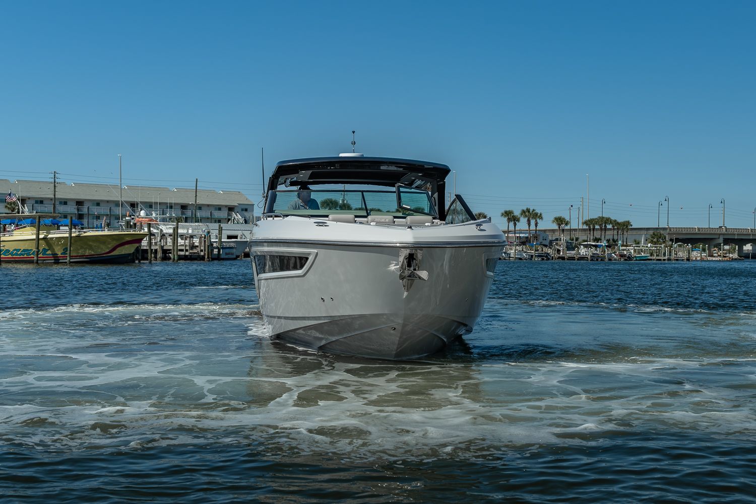 2025 Cruisers Yachts 38 GLS Outboard Image Thumbnail #6