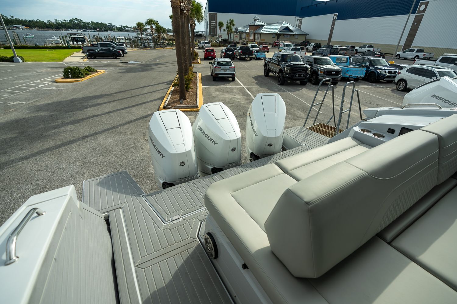 2025 Cruisers Yachts 38 GLS Outboard Image Thumbnail #43