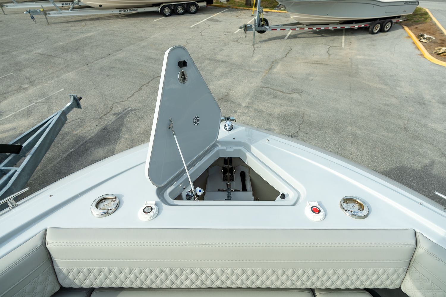 2025 Cruisers Yachts 38 GLS Outboard Image Thumbnail #9