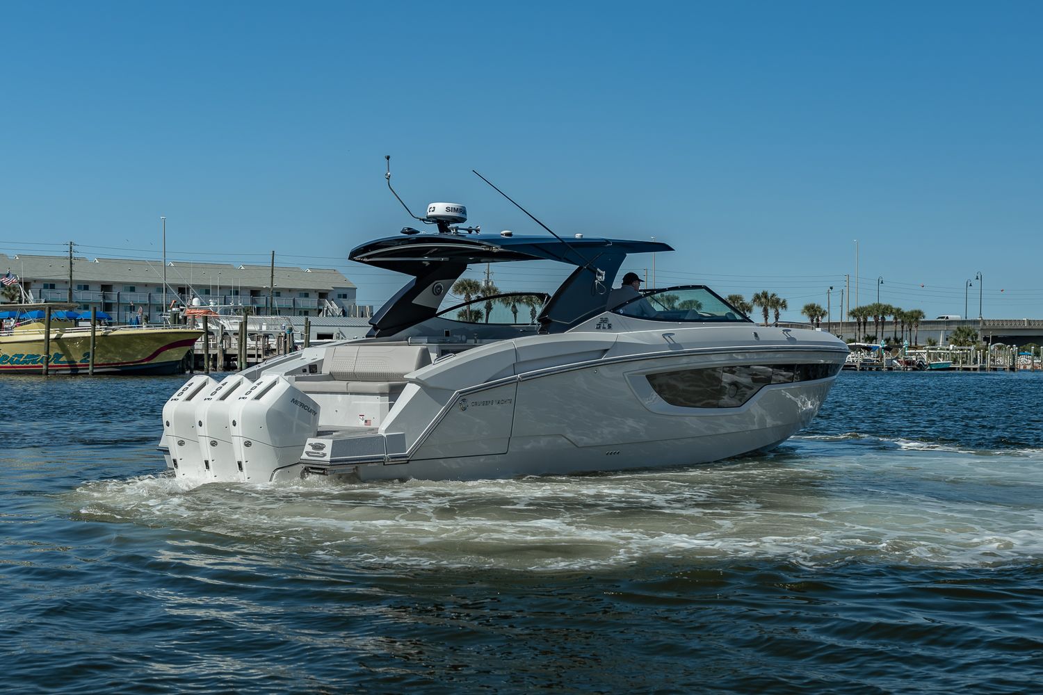 2025 Cruisers Yachts 38 GLS Outboard Image Thumbnail #3