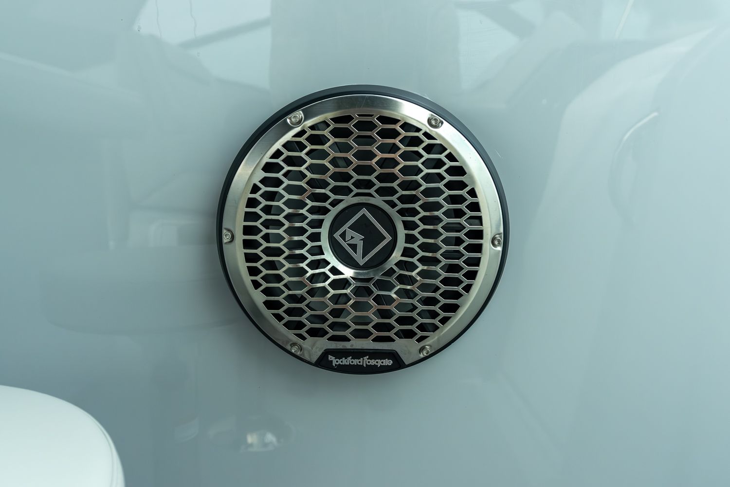 2025 Cruisers Yachts 38 GLS Outboard Image Thumbnail #28