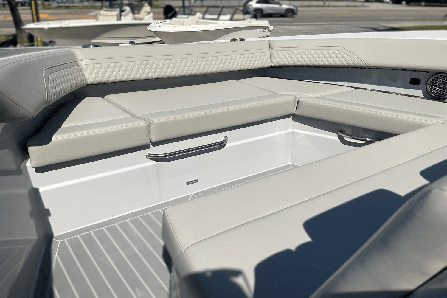 2025 Cruisers Yachts 38 GLS Outboard Image Thumbnail #11