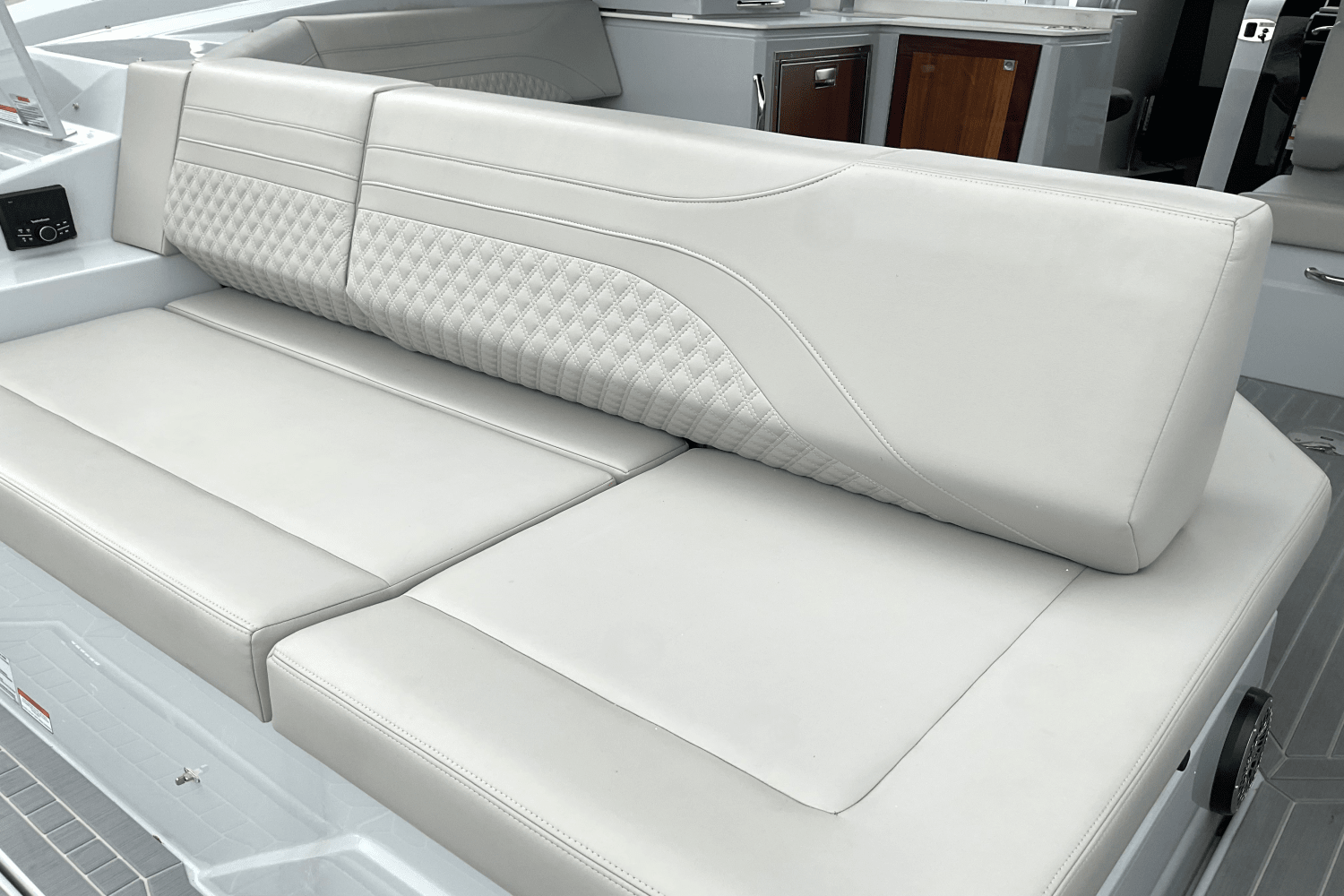 2025 Cruisers Yachts 38 GLS Outboard Image Thumbnail #37