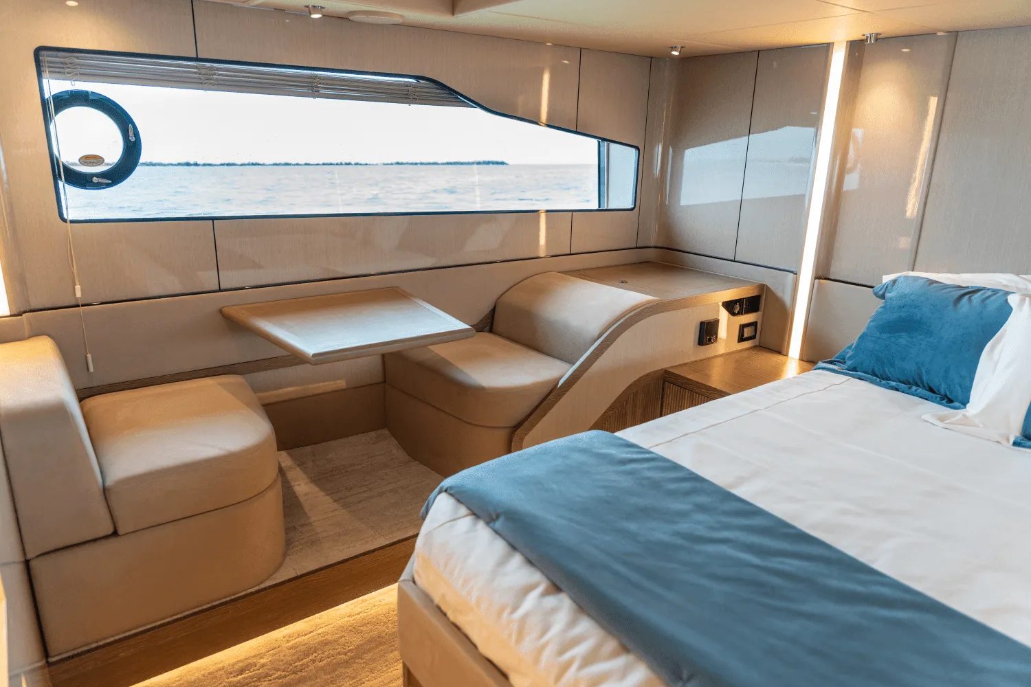2025 Cruisers Yachts 57 Fly Image Thumbnail #47