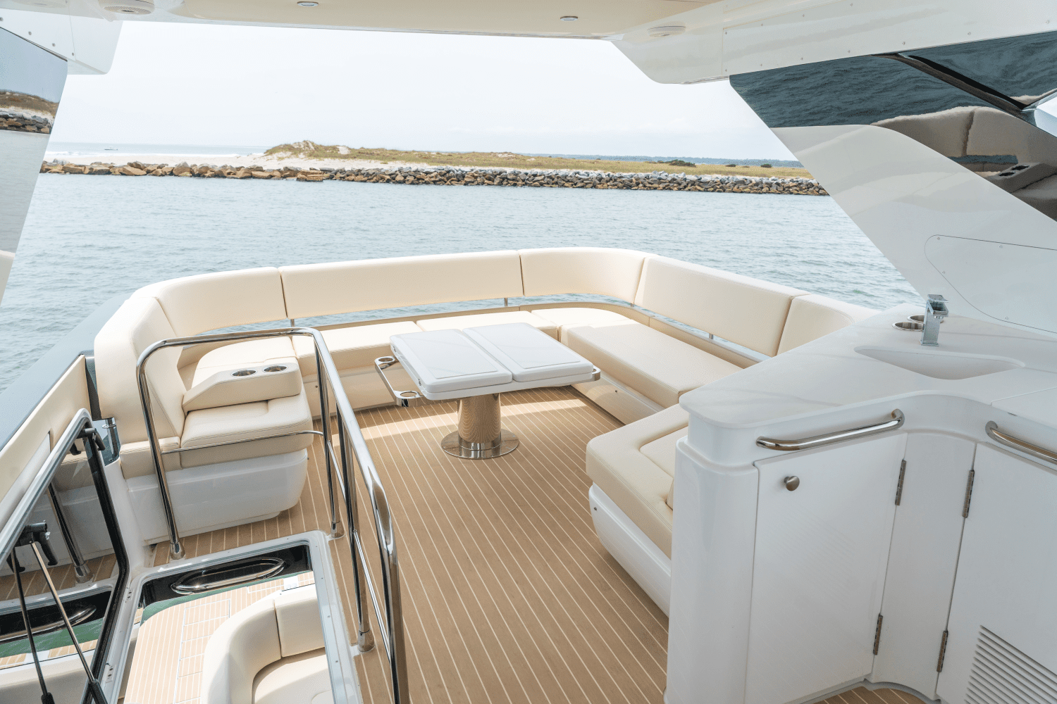 2025 Cruisers Yachts 57 Fly Image Thumbnail #61