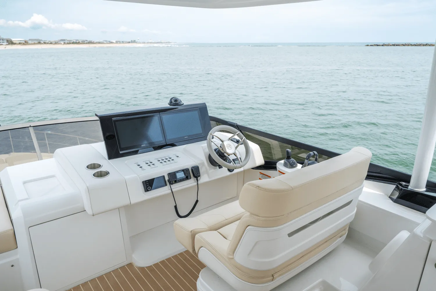 2025 Cruisers Yachts 57 Fly Image Thumbnail #56