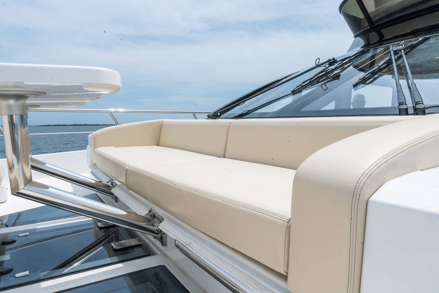 2025 Cruisers Yachts 57 Fly Image Thumbnail #66