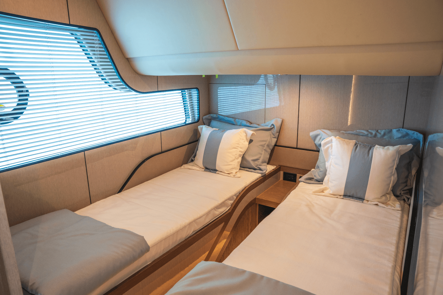 2025 Cruisers Yachts 57 Fly Image Thumbnail #54