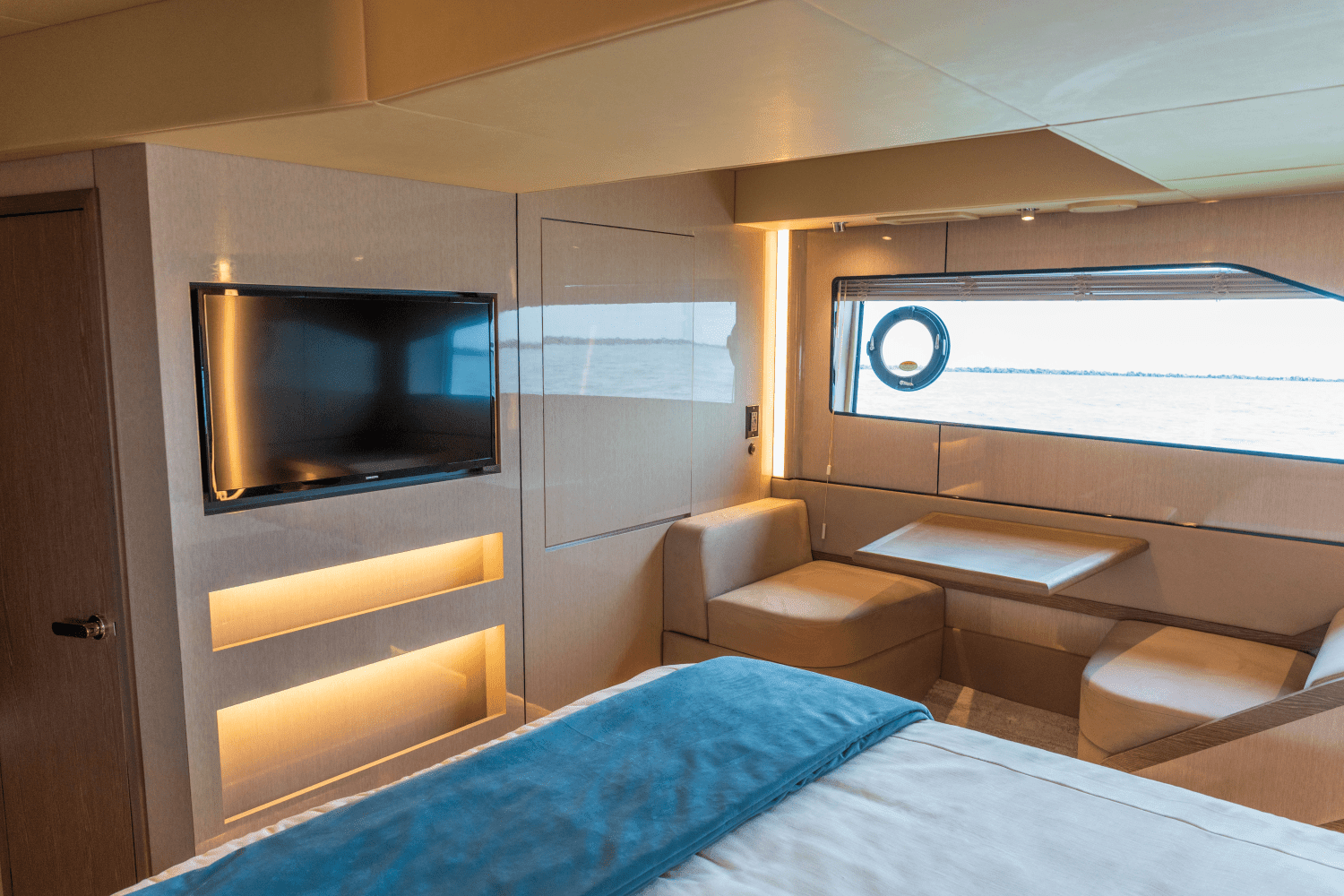 2025 Cruisers Yachts 57 Fly Image Thumbnail #50