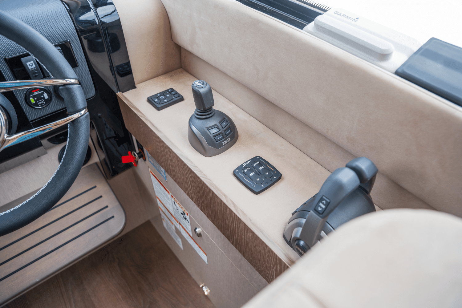 2025 Cruisers Yachts 57 Fly Image Thumbnail #42